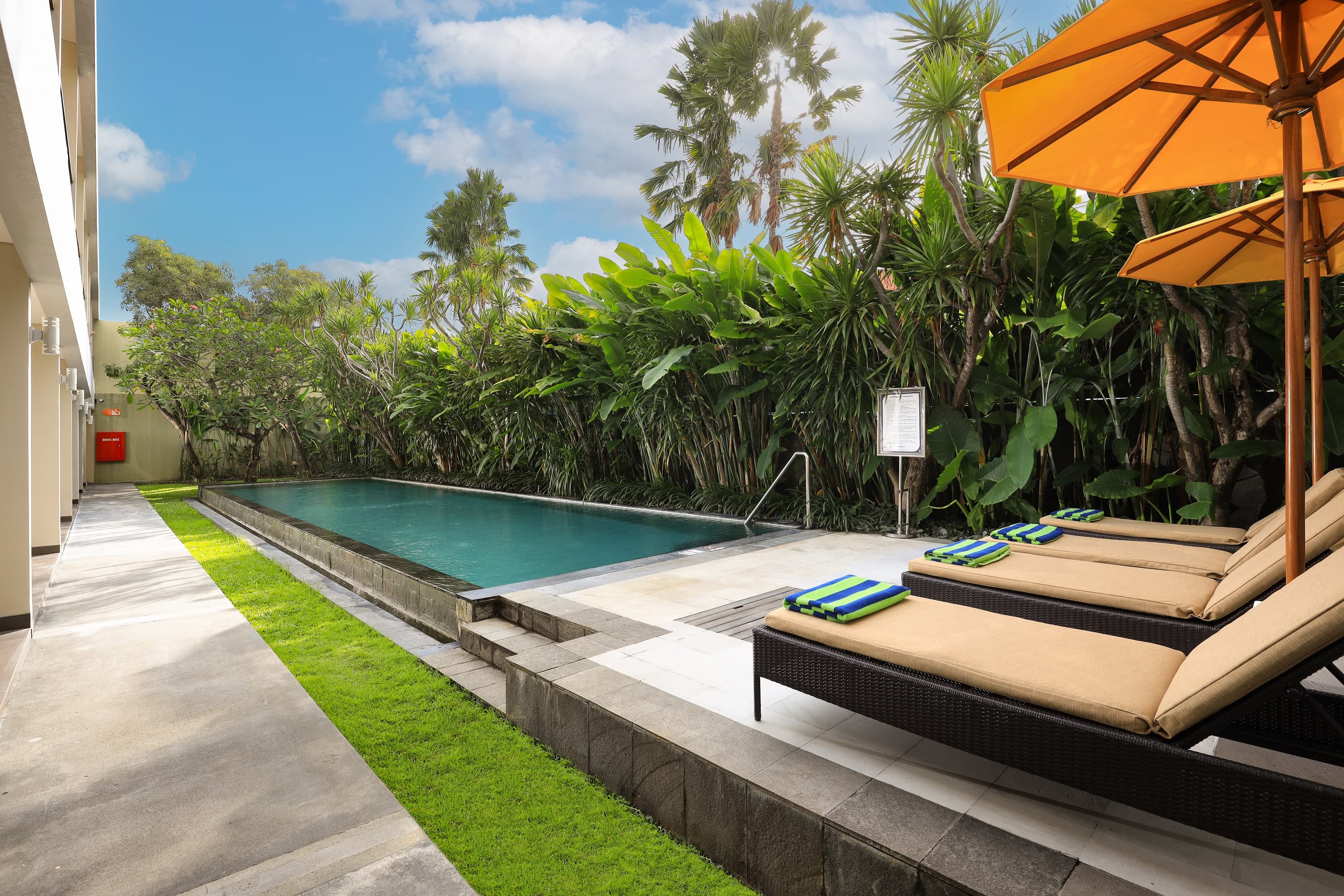 Oasis Pool