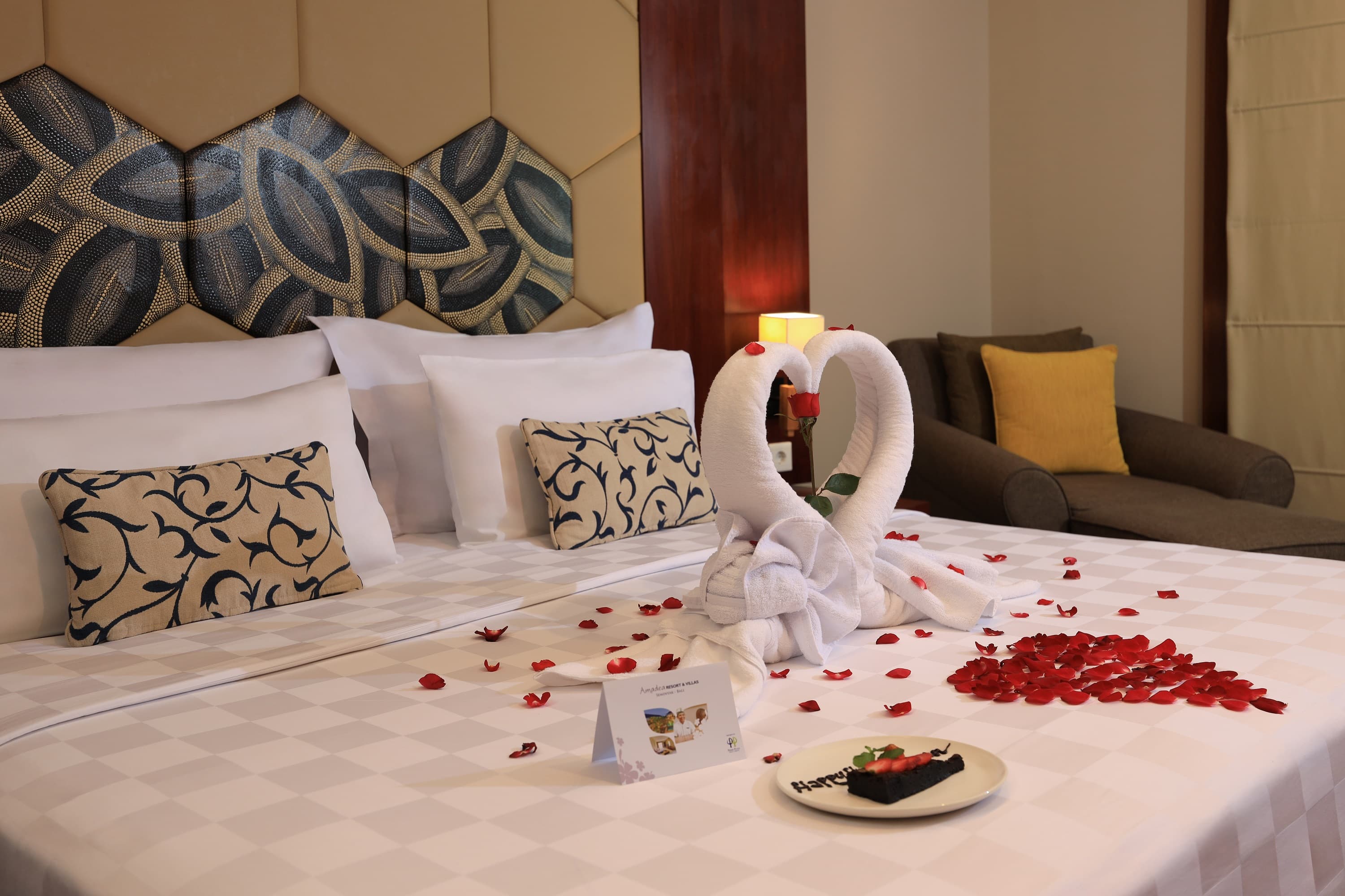 Honeymoon Decoration